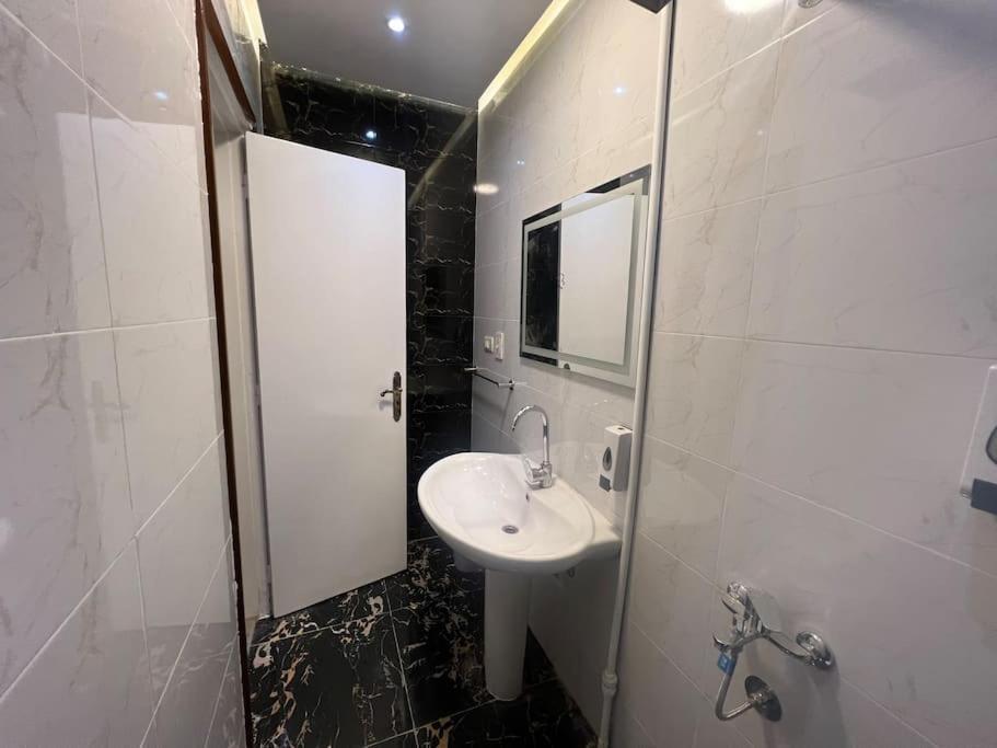 Luxury Apartment Downtown 开罗 外观 照片